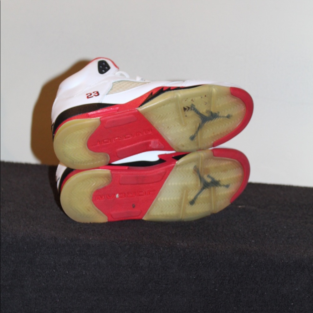 Retro Jordan 5 - Picture 5 of 5